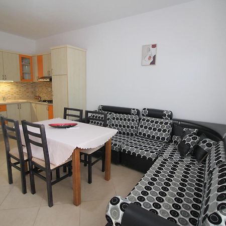 July Seaview Apartments Саранда Екстер'єр фото