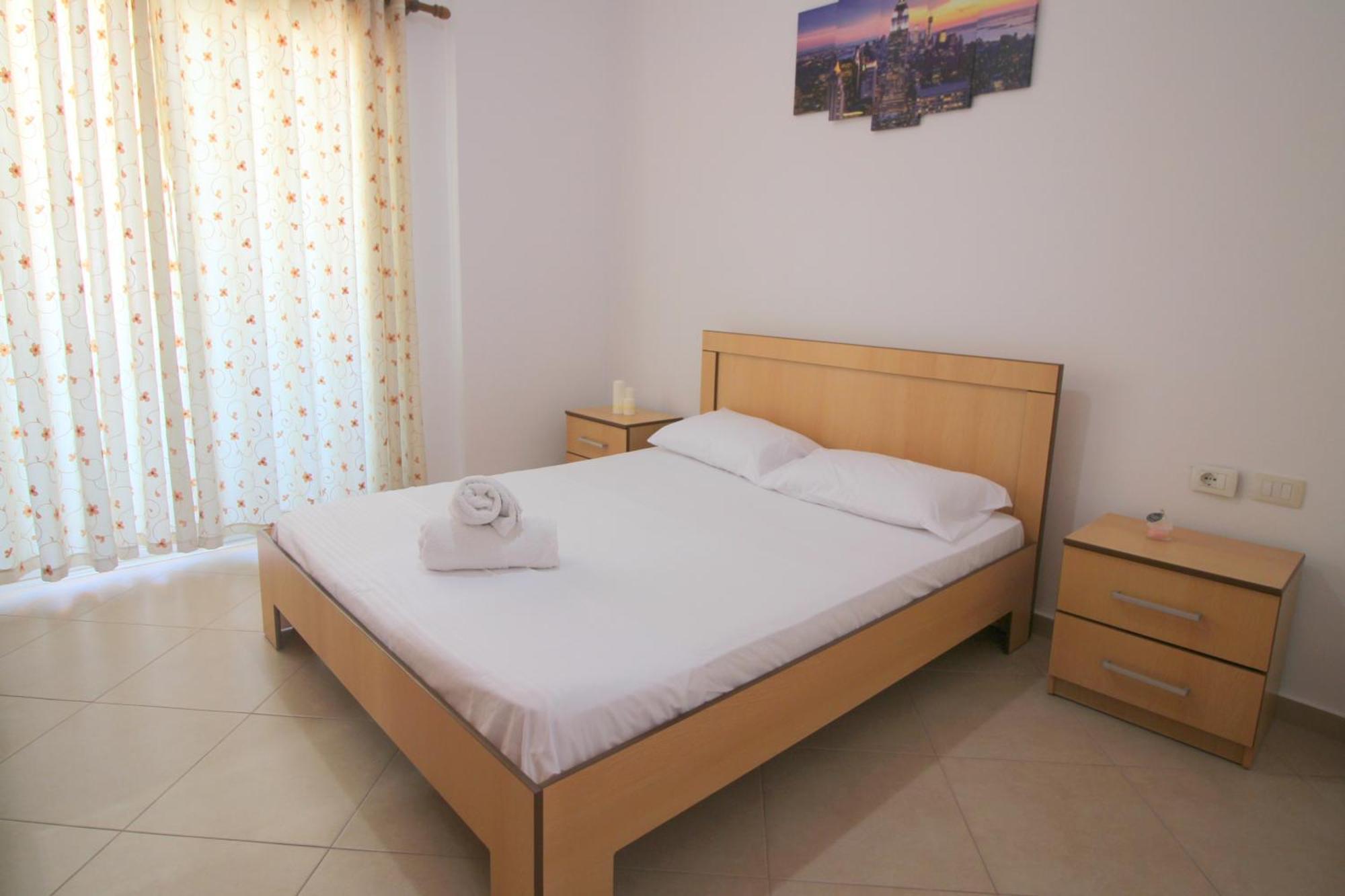 July Seaview Apartments Саранда Екстер'єр фото