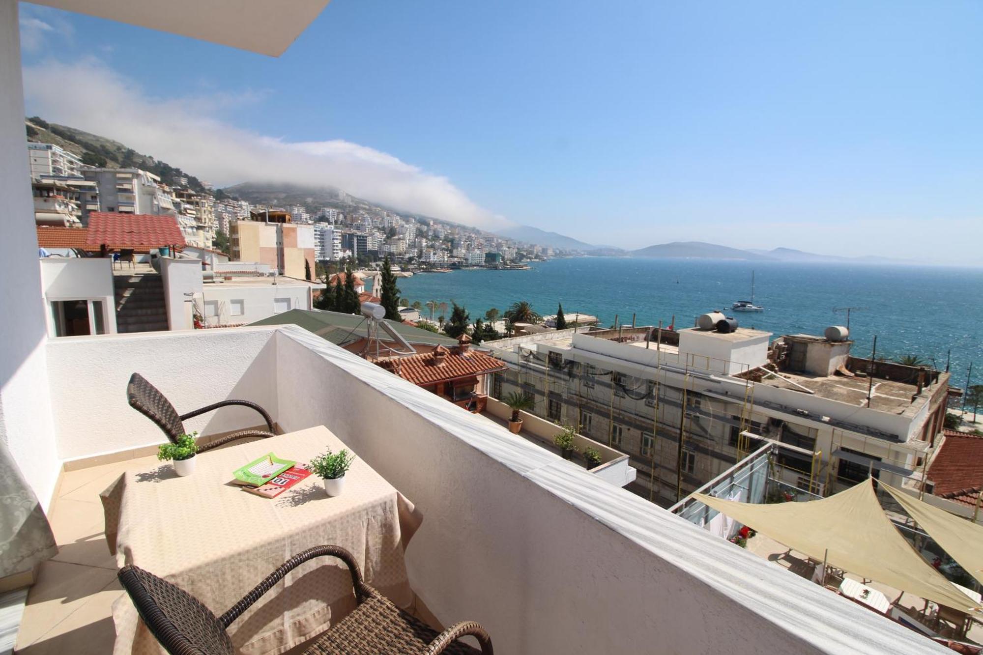July Seaview Apartments Саранда Екстер'єр фото